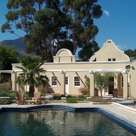 Somerset Villa Guesthouse サマーセット・ウェスト エクステリア 写真