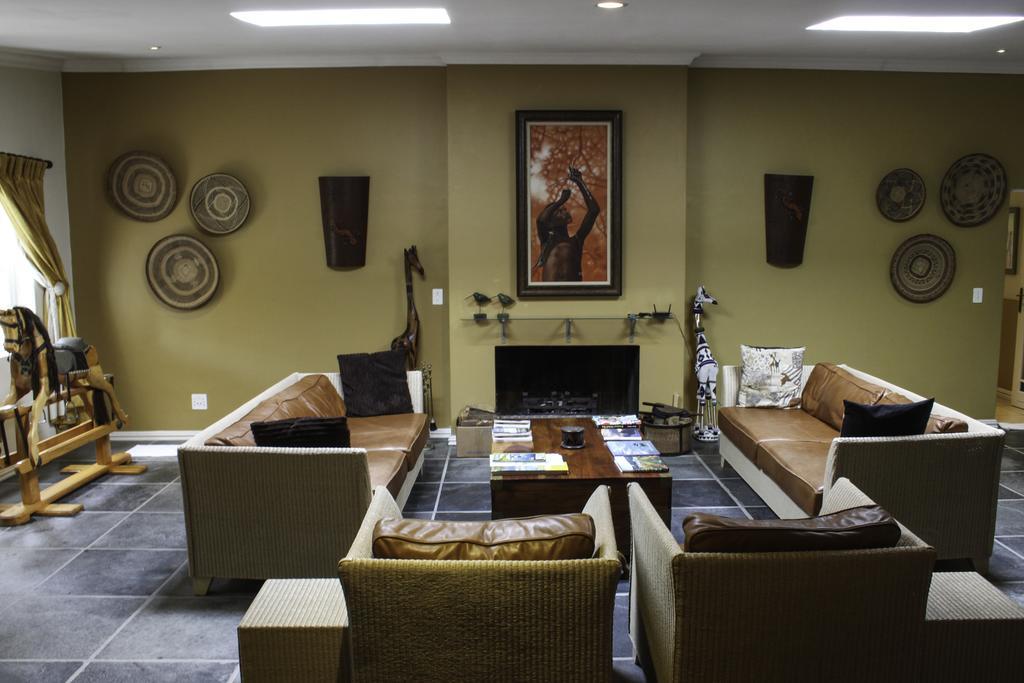 Somerset Villa Guesthouse サマーセット・ウェスト エクステリア 写真