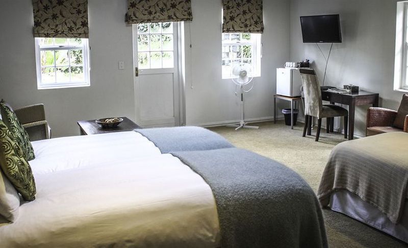 Somerset Villa Guesthouse サマーセット・ウェスト エクステリア 写真
