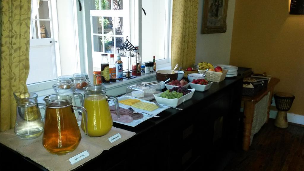 Somerset Villa Guesthouse サマーセット・ウェスト エクステリア 写真