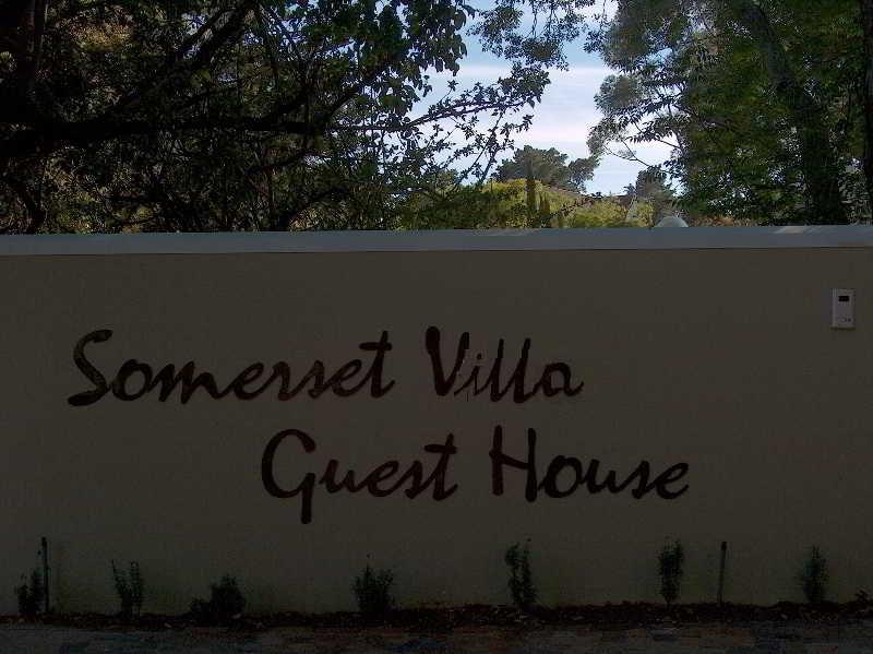 Somerset Villa Guesthouse サマーセット・ウェスト エクステリア 写真