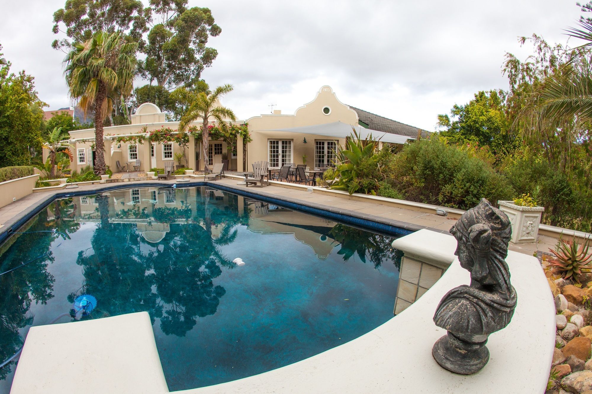 Somerset Villa Guesthouse サマーセット・ウェスト エクステリア 写真