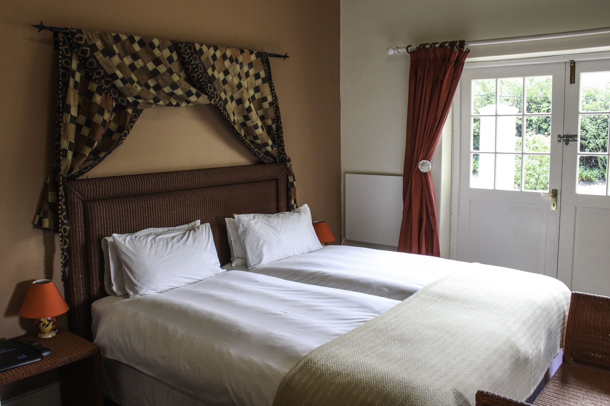 Somerset Villa Guesthouse サマーセット・ウェスト エクステリア 写真