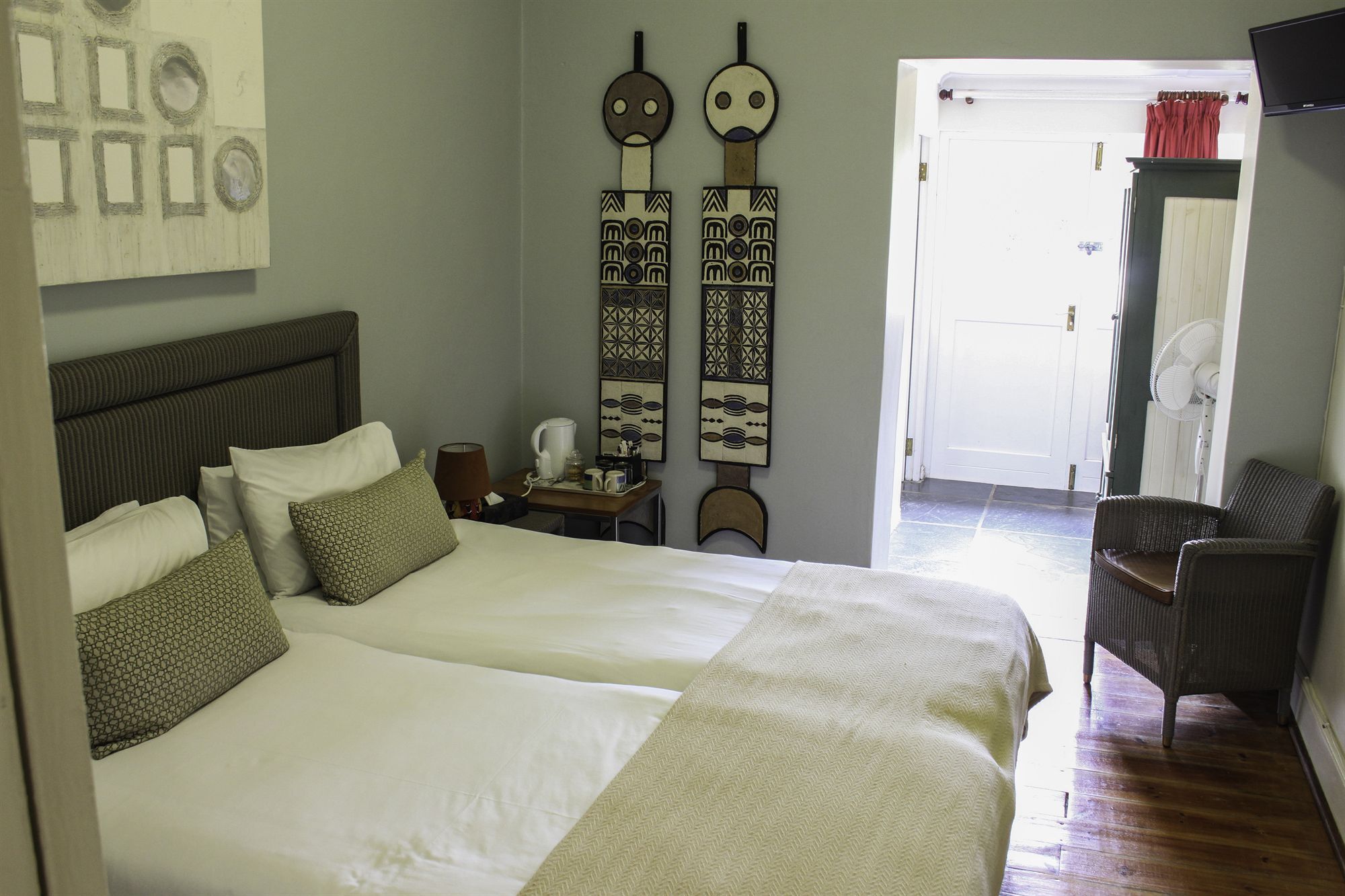 Somerset Villa Guesthouse サマーセット・ウェスト エクステリア 写真