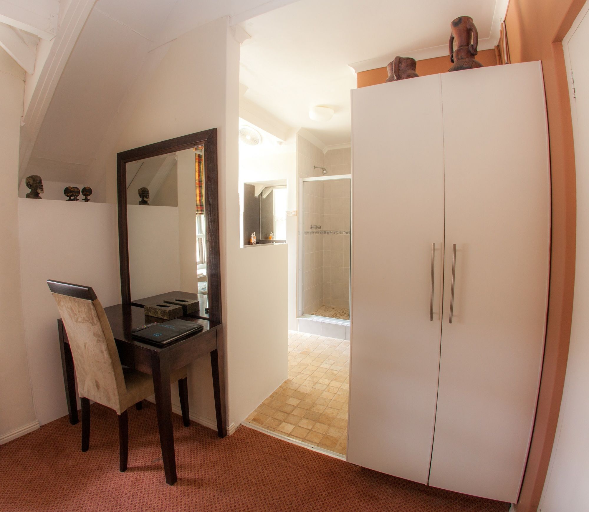 Somerset Villa Guesthouse サマーセット・ウェスト エクステリア 写真