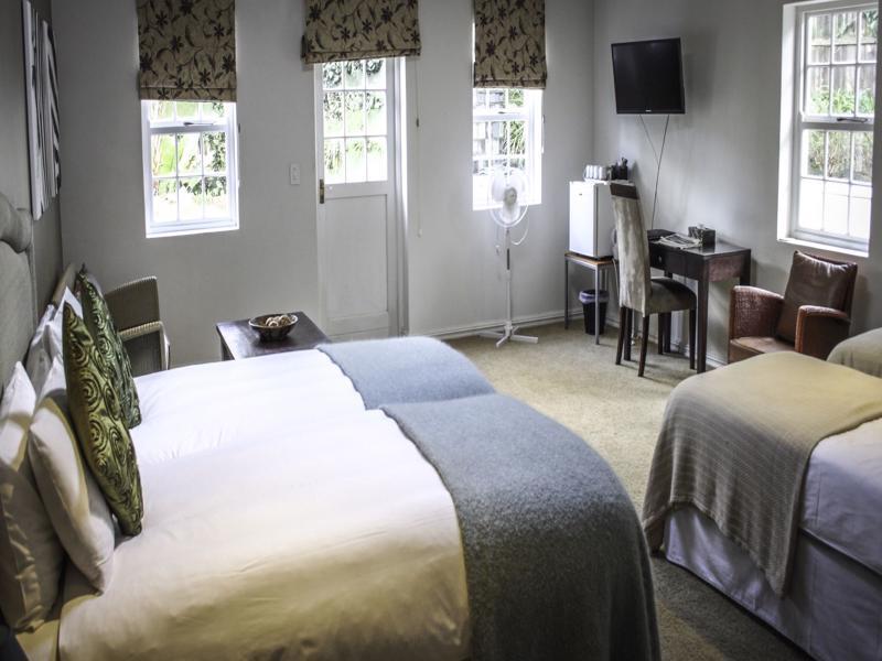 Somerset Villa Guesthouse サマーセット・ウェスト エクステリア 写真