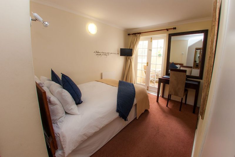 Somerset Villa Guesthouse サマーセット・ウェスト エクステリア 写真